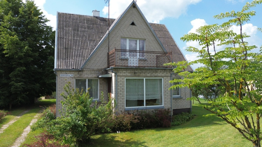 Parduodamas namas Dubysos g., Gėluvos k., Raseinių r. sav., 190 m2 ploto, 2 aukštai 4
