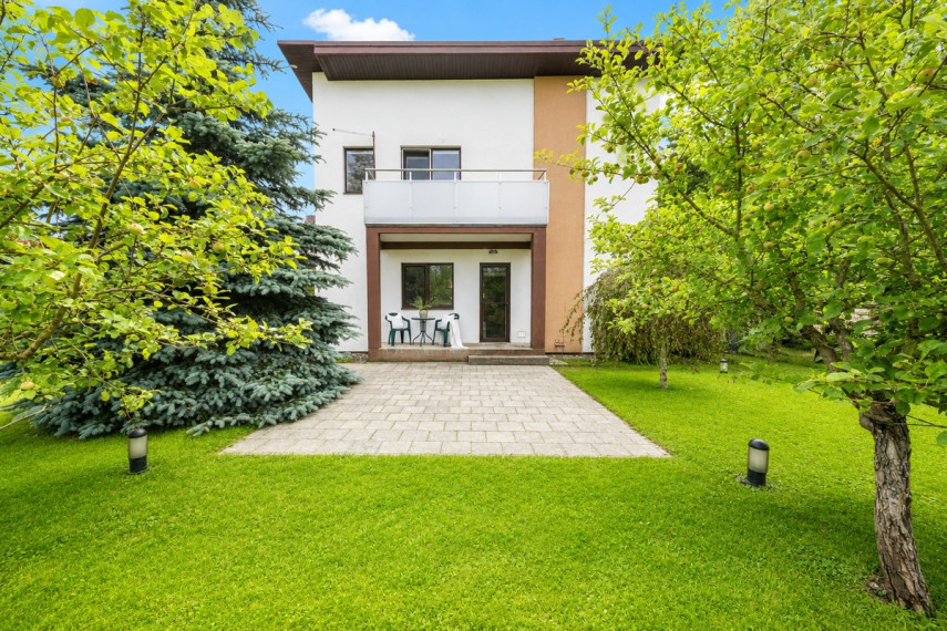 Parduodamas namas Degučių g., Vilniaus m., Vilniaus m. sav., 140 m2 ploto, 2 aukštai 1