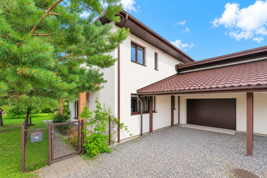 Parduodamas namas Degučių g., Vilniaus m., Vilniaus m. sav., 140 m2 ploto, 2 aukštai 2