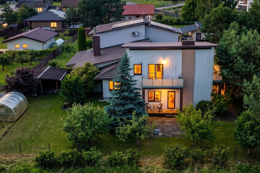 Parduodamas namas Degučių g., Vilniaus m., Vilniaus m. sav., 140 m2 ploto, 2 aukštai 32