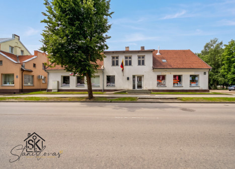 PARDUODAMI DU GRETIMI BUTAI ŠILUTĖS CENTRE - DIDELIS POTENCIALAS, TAIKOS G. 5 PARDUODAMI DU GRETIMI BUTAI ŠILUTĖS CENTRE - DIDELIS POTENCIALAS, TAIKOS G. 5