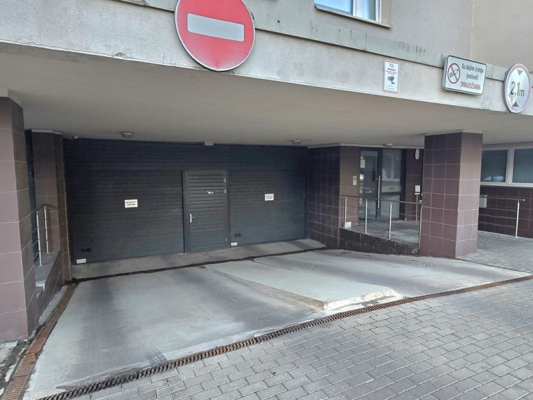Parduodamas 3 kambarių butas puikioje vietoje Žirmūnų g., Vilnius, 63.48 kv.m ploto 18