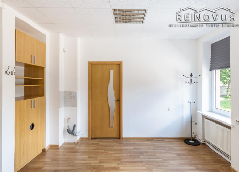Nuomojamos patalpos Dvaro g., Centras, Šiaulių m., Šiaulių m. sav., 27.93 m² ploto Nuomojamos patalpos Dvaro g., Centras, Šiaulių m., Šiaulių m. sav., 27.93 m² ploto