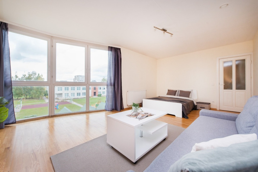 Nuomojamas butas P. Žadeikos g., Fabijoniškės, Vilniaus m., Vilniaus m. sav., 42 m2 ploto, 1 kambariai 1