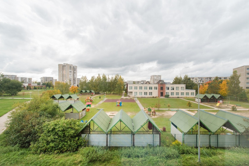 Nuomojamas butas P. Žadeikos g., Fabijoniškės, Vilniaus m., Vilniaus m. sav., 42 m2 ploto, 1 kambariai 9