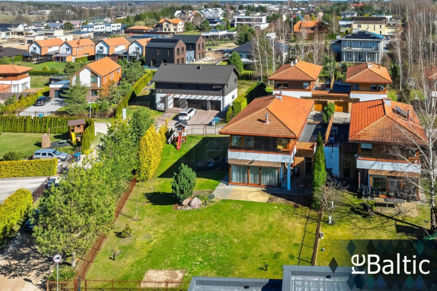 Parduodamas namas Bendorių kel., Žemųjų Rusokų k., Vilniaus r. sav., 185 m2 ploto, 2 aukštai 3