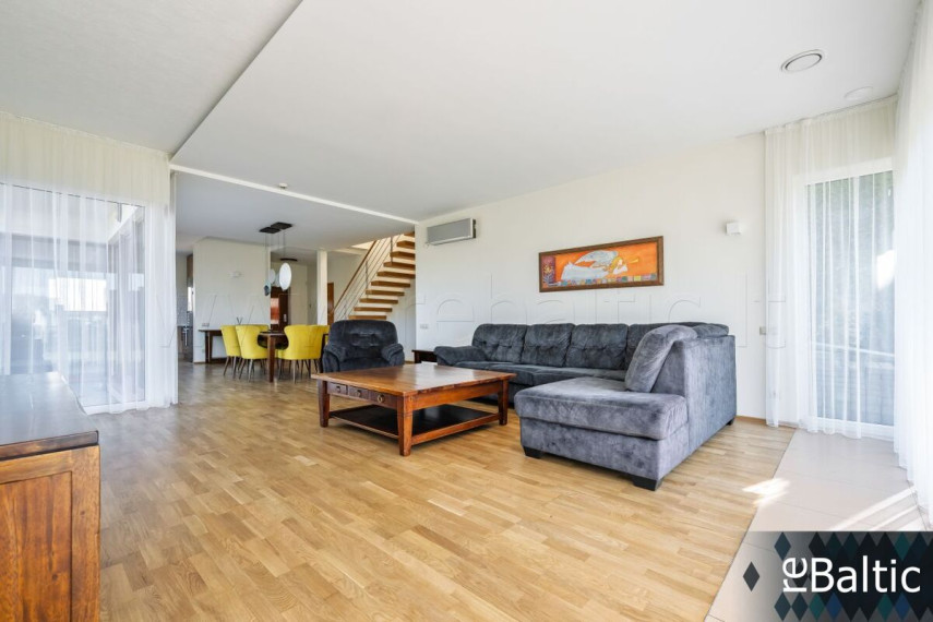 Parduodamas namas Bendorių kel., Žemųjų Rusokų k., Vilniaus r. sav., 185 m2 ploto, 2 aukštai 6