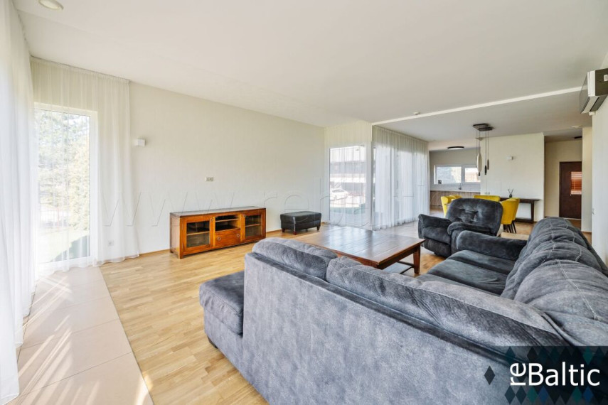 Parduodamas namas Bendorių kel., Žemųjų Rusokų k., Vilniaus r. sav., 185 m2 ploto, 2 aukštai 10