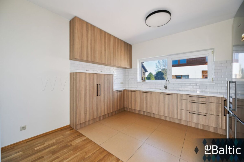 Parduodamas namas Bendorių kel., Žemųjų Rusokų k., Vilniaus r. sav., 185 m2 ploto, 2 aukštai 13