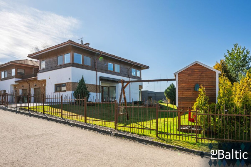 Parduodamas namas Bendorių kel., Žemųjų Rusokų k., Vilniaus r. sav., 185 m2 ploto, 2 aukštai 40