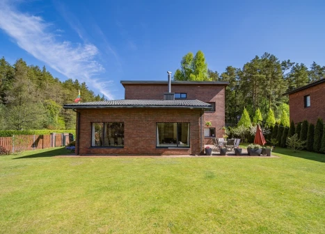 Parduodamas namas Veržuvos g., Antakalnis, Vilniaus m., Vilniaus m. sav., 208 m2 ploto, 2 aukštai