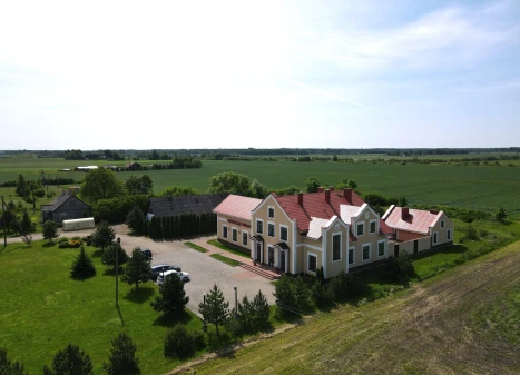 Parduodamas namas Plento g., Kuzavinių k., Šiaulių r. sav., 579.51 m² ploto 8 kambariai
