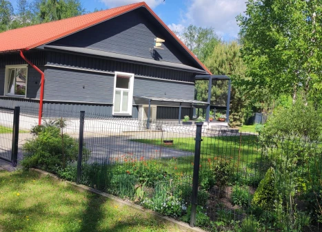 Parduodamas namas Žalioji g., Milioniškės k., Varėnos r. sav., 250.00 m² ploto 7 kambariai Parduodamas namas Žalioji g., Milioniškės k., Varėnos r. sav., 250.00 m² ploto 7 kambariai