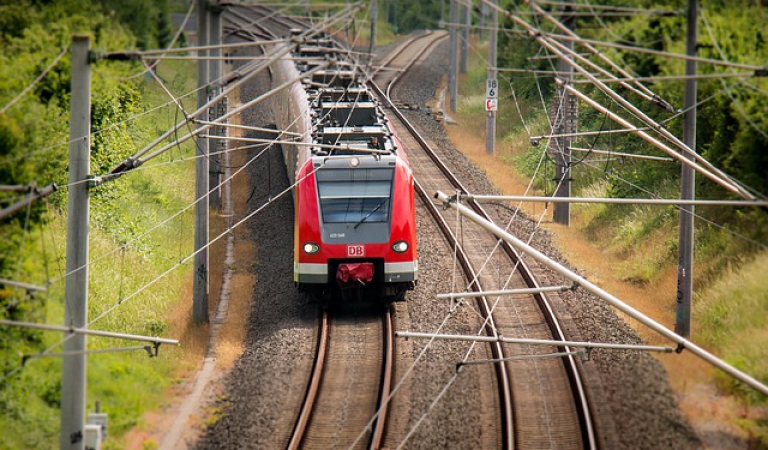 „Lietuvos geležinkeliai“ ketina atstatyti Rengės ruožą