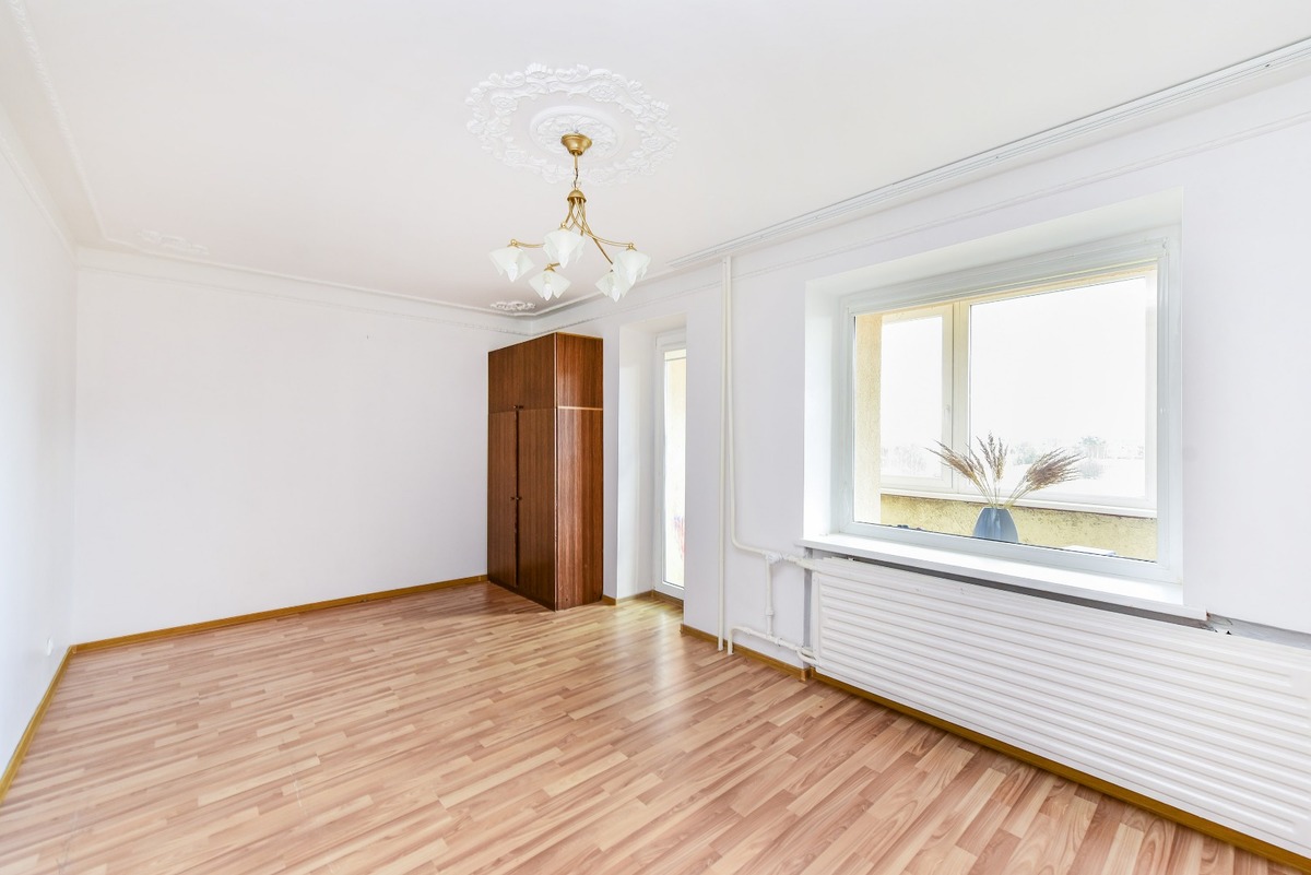 Parduodamas butas Liepų g., Molėtų m., Molėtų r. sav., 49.90 m² ploto 2 kambariai 3