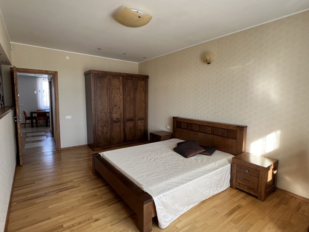 Nuomojamas butas Varpo g., Centras, Šiaulių m., Šiaulių m. sav., 59.00 m² ploto 2 kambariai 4